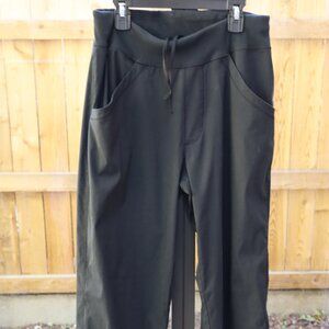 REI Pants Womens Small Black Hiking Outdoors Casual Stretch Pockets Straight Leg